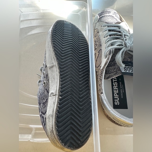 Golden Goose women’s Super Star low top sneaker. Size 38. Gold/silver shimmer. - Picture 2 of 7